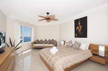 2 Bedroom Ocean View Apartment