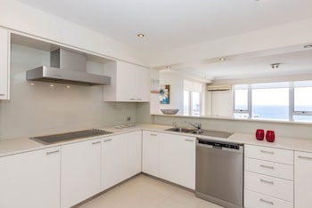 2 Bedroom Ocean View Apartment
