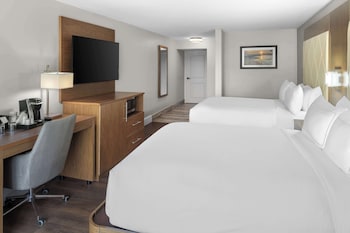 Room, 2 Queen Beds, Balcony