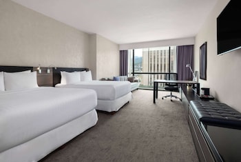 Deluxe Room, 2 Queen Beds, Non Smoking