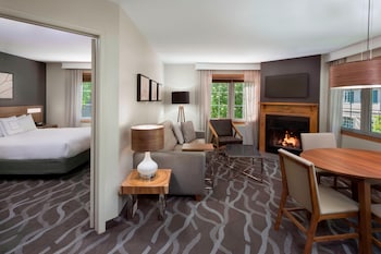 Suite, 2 Bedrooms, Fireplace