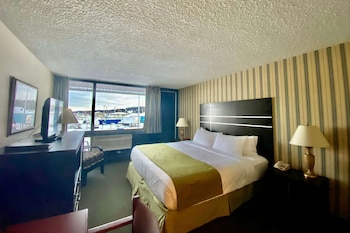 Suite, 1 King Bed, Non Smoking