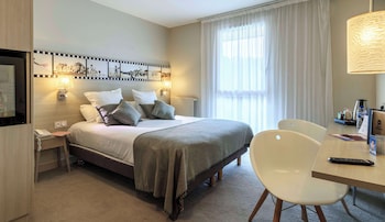 Comfort Room, 1 Queen Bed (Larger Room)