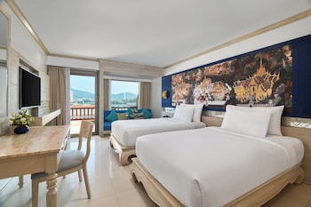 Deluxe, 2 Twin Beds, Garden View