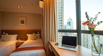 Grand Deluxe Room (14th-23rd Floor)