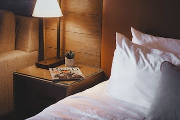 Lodge 2 Queen Beds Accessible