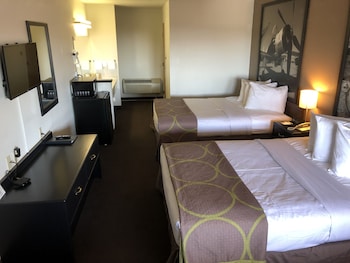 Standard Room, 2 Queen Beds, Smoking