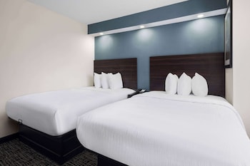 Suite, 2 Queen Beds, Non Smoking