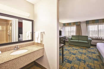 Deluxe Studio Suite, 1 King Bed, Non Smoking