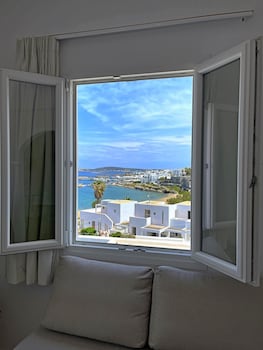 Panoramic Apartment (Pool & Sea View)