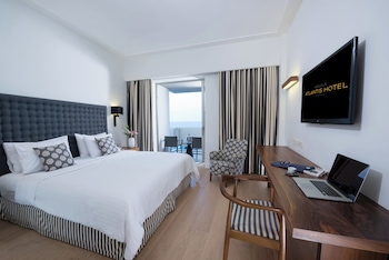 Superior Room, Harbor View