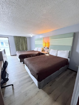 Standard Double Room, 2 Double Beds, Smoking