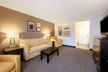 Suite, 2 Double Beds, Non Smoking