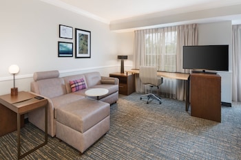 Studio, 1 Queen Bed with Sofa bed (Hearing Accessible)