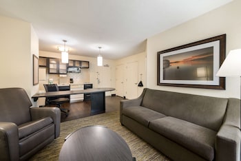 Suite, 1 Queen Bed, Accessible (Mobility Roll in Shower One Bedroom)