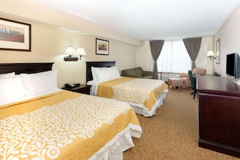 Upgraded, Room, Multiple Beds, Non Smoking