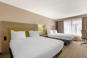 Room, 2 Queen Beds, Non Smoking