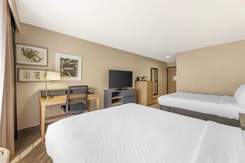 Room, 2 Queen Beds, Non Smoking