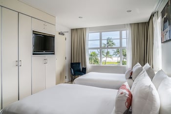Oceanfront Room - 2 Double Beds