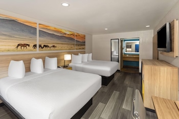 Room, 2 Queen Beds, Non Smoking