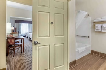 Suite, 2 Queen Beds, Non Smoking