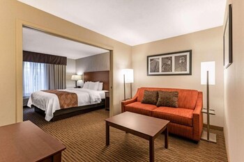 Suite, 1 King Bed, Non Smoking