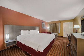 Standard Room, 1 King Bed, Non Smoking, Refrigerator & Microwave