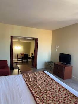 Upgraded, Suite, Multiple Beds, Non Smoking