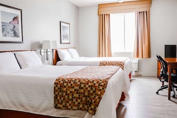Suite, 2 Queen Beds, Non Smoking (Efficiency)