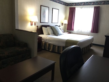 Suite, 1 King Bed, Non Smoking, Jetted Tub