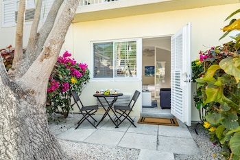 Deluxe Poolside Terrace - 2 Double Beds