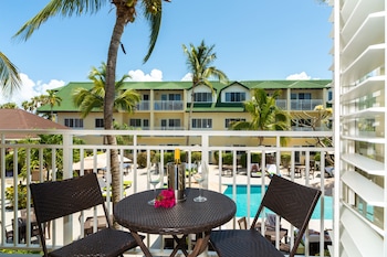 Room, 1 King Bed, Balcony, Poolside