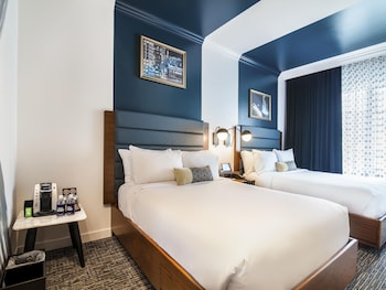 Deluxe Room, 2 Queen Beds, City View