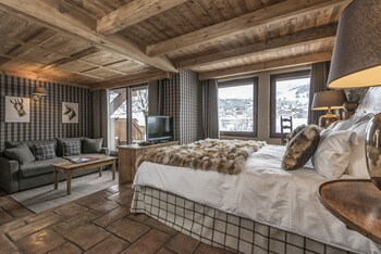 Prestige Room
