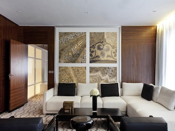 Club Suite, 1 King Bed, Club Lounge Access (Prestige)