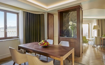 Studio Suite (Palace)