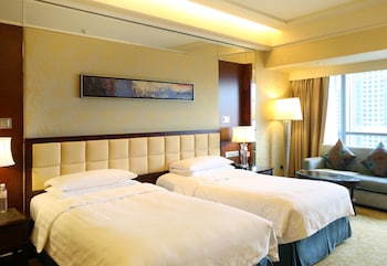Valley Wing Deluxe Grand Twin (Exclude the Valley Wing Lounge privileges)
