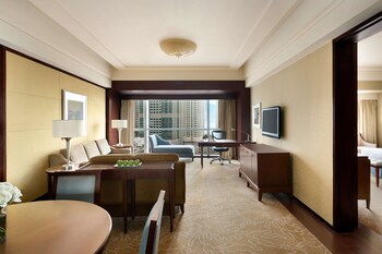 Valley Wing, Executive Suite, 1 King Bed