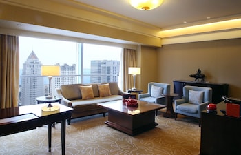 Valley Wing, Executive Suite, 1 King Bed
