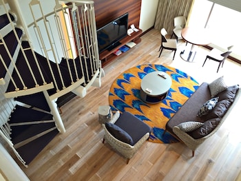Suite, 1 King Bed, Ocean View, Tower(Ocean Suite, Suite Room, High floor)