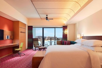 Premium Room, 1 King Bed, Balcony, Ocean View (Premium Ocean King Room)