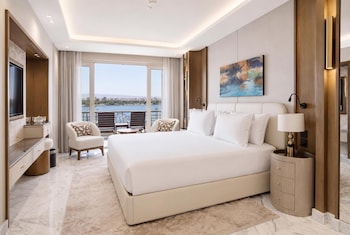 Elite Signature Suite
