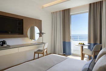 Superior Seaview Room