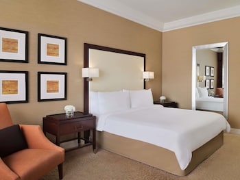 Deluxe Room, 1 King Bed