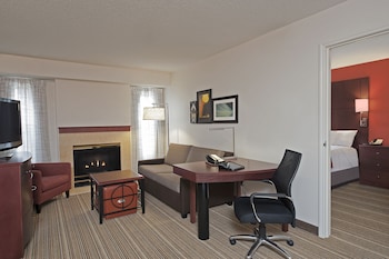 Suite, 2 Bedrooms, Fireplace