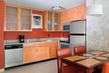 Suite, 2 Bedrooms, Fireplace