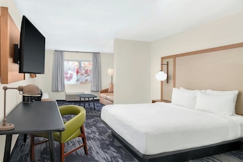 Executive Suite, 1 King Bed with Sofa bed