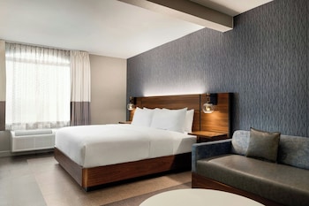 Room, 1 King Bed, Hearing Accessible