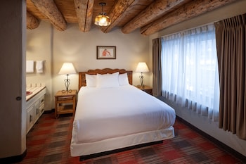 Suite, 2 Queen Beds (Junior Suite)