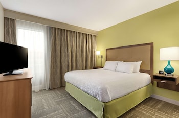 Suite, 1 King Bed, Accessible, Bathtub (Mobility & Hearing)